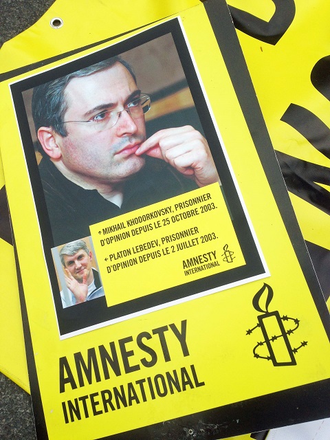 Amnesty banner