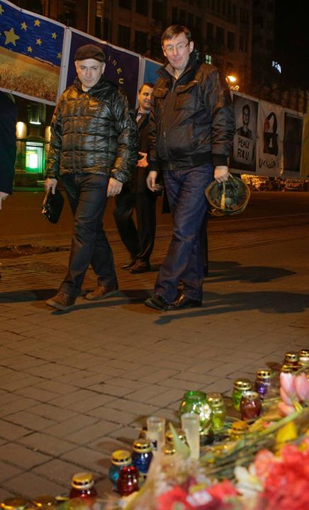 "Tonight at Maidan. Fallen heroes alley. Dozens were slaughtered by sharpshooters here. It is a sea of flowers and candle-lights now." - Mikhail Khodorkovsky