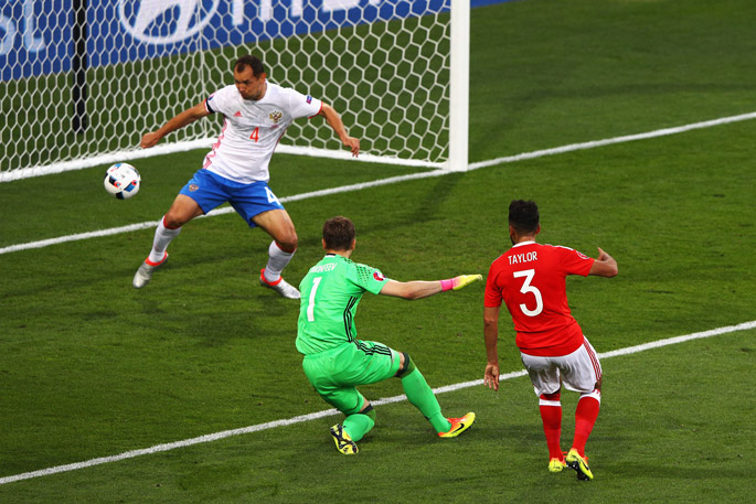Russia losing to Wales, 0-3, Euro 2016