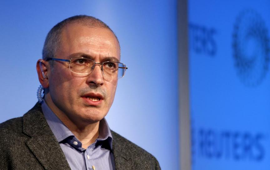 Former Russian tycoon Mikhail Khodorkovsky speaks during a Reuters Newsmaker event at Canary Wharf in London, Britain, November 26, 2015. REUTERS/Peter Nicholls